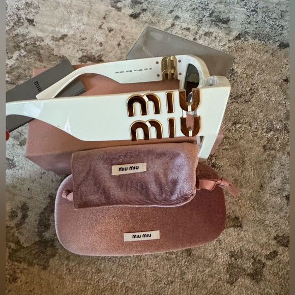 MIU MIU MU 09WS Runway in white - Picture 13 of 16